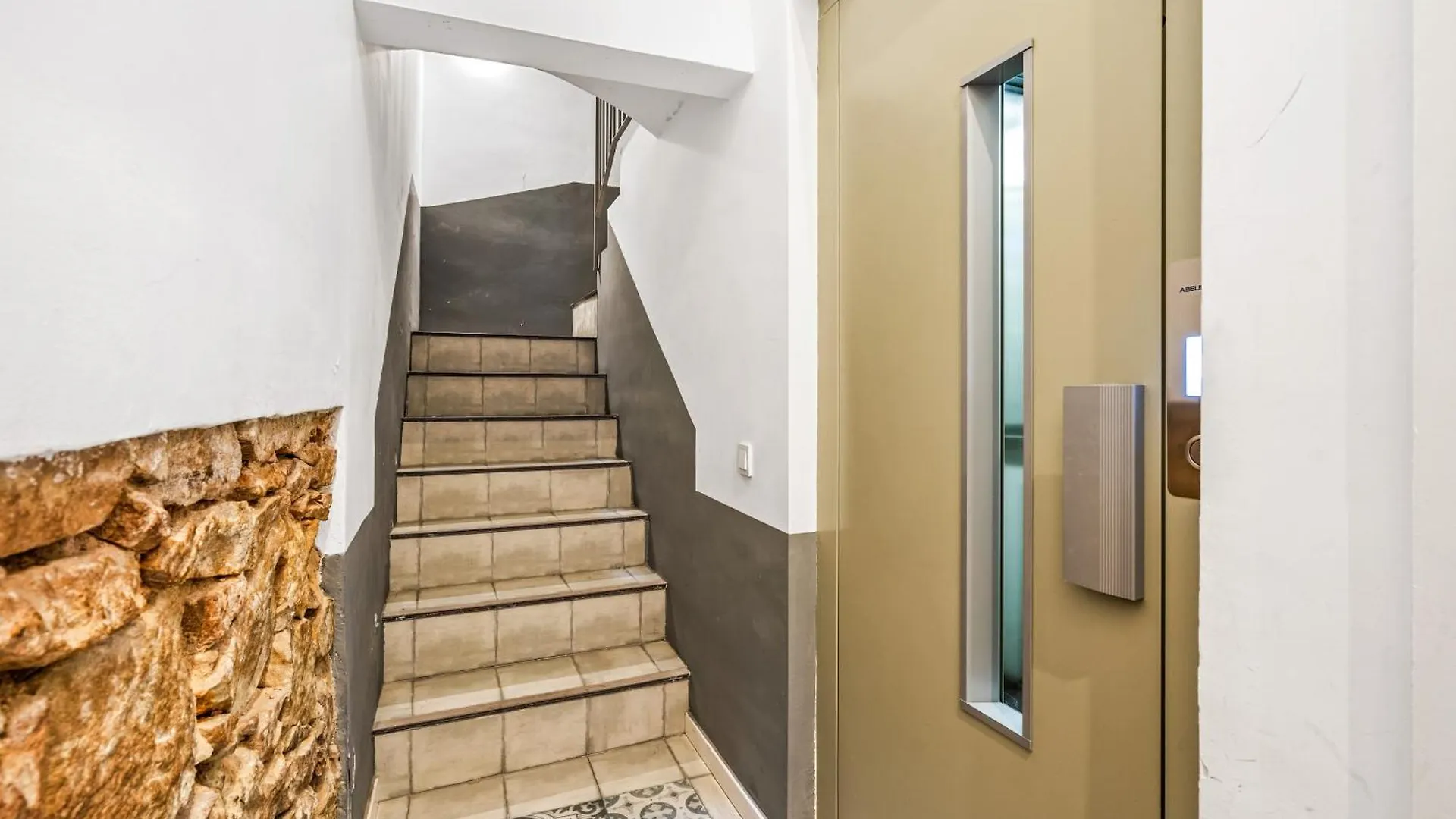 Barcelona Elegance 2Br With Rooftop Terrace