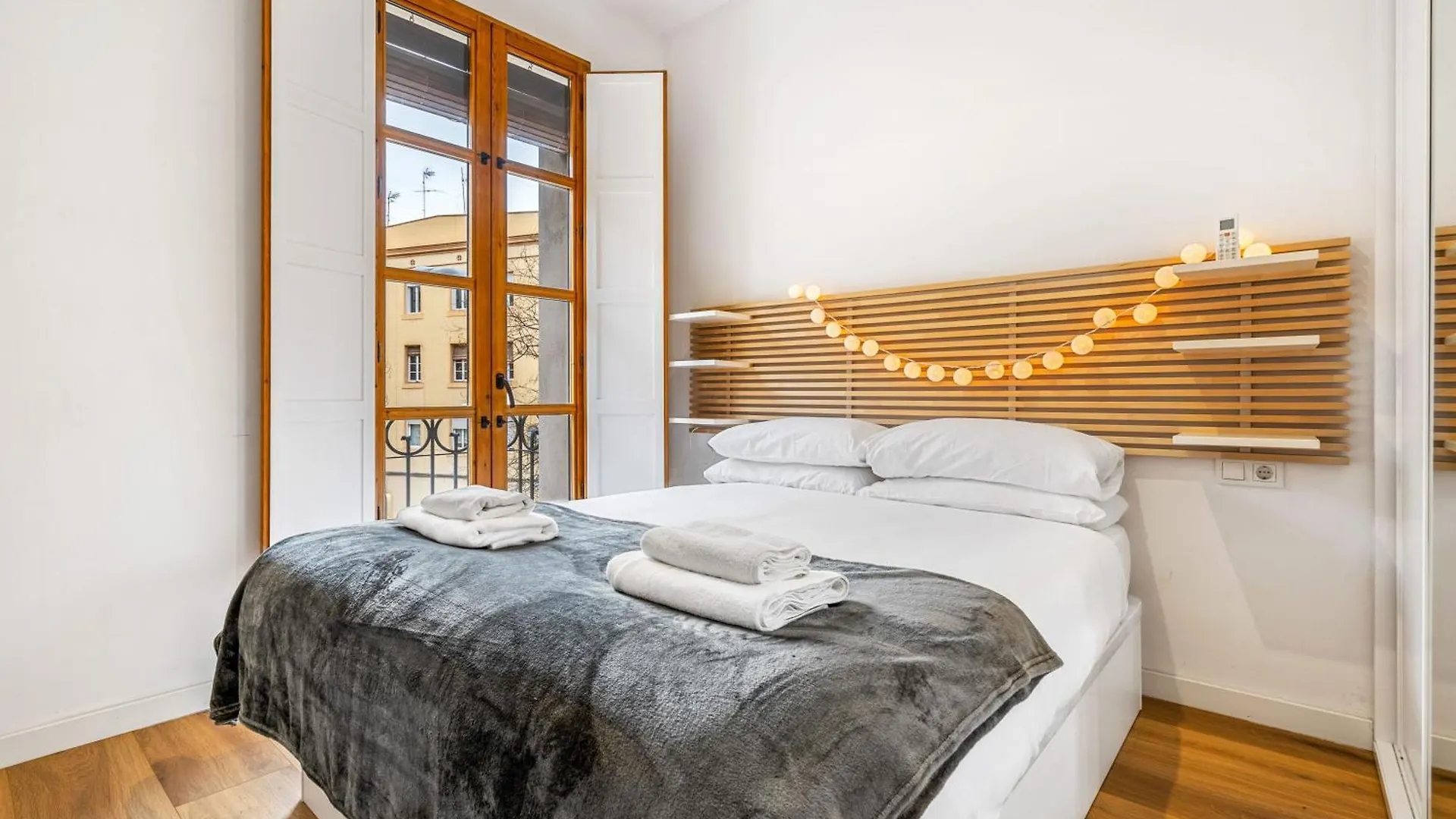 Lägenhet Barcelona Elegance 2Br With Rooftop Terrace