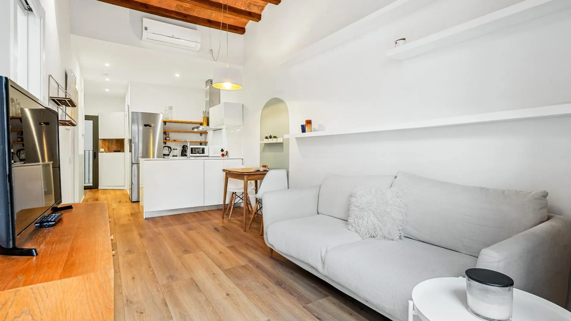 Lägenhet Barcelona Elegance 2Br With Rooftop Terrace Spanien