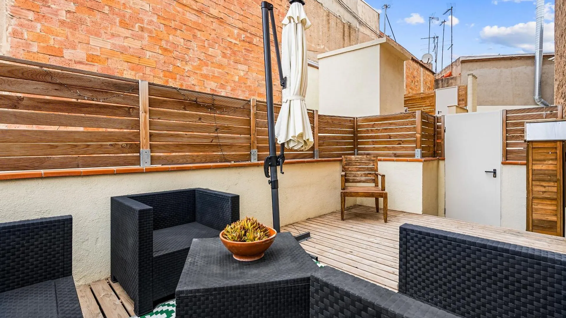 Barcelona Elegance 2Br With Rooftop Terrace